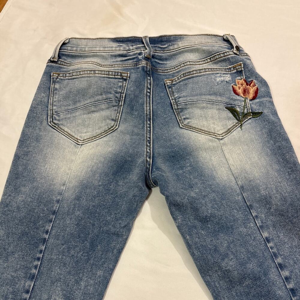 Driftwood Women’s 26 Roxy Kick Flare Cropped Jeans Distressed Embroidered Floral - Picture 6 of 12